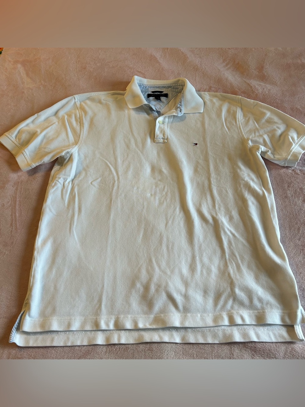 Tommy Hilfiger white polo short sleeve shirt size XL casual preppy academia.